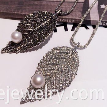 Crystal Alloy Necklace